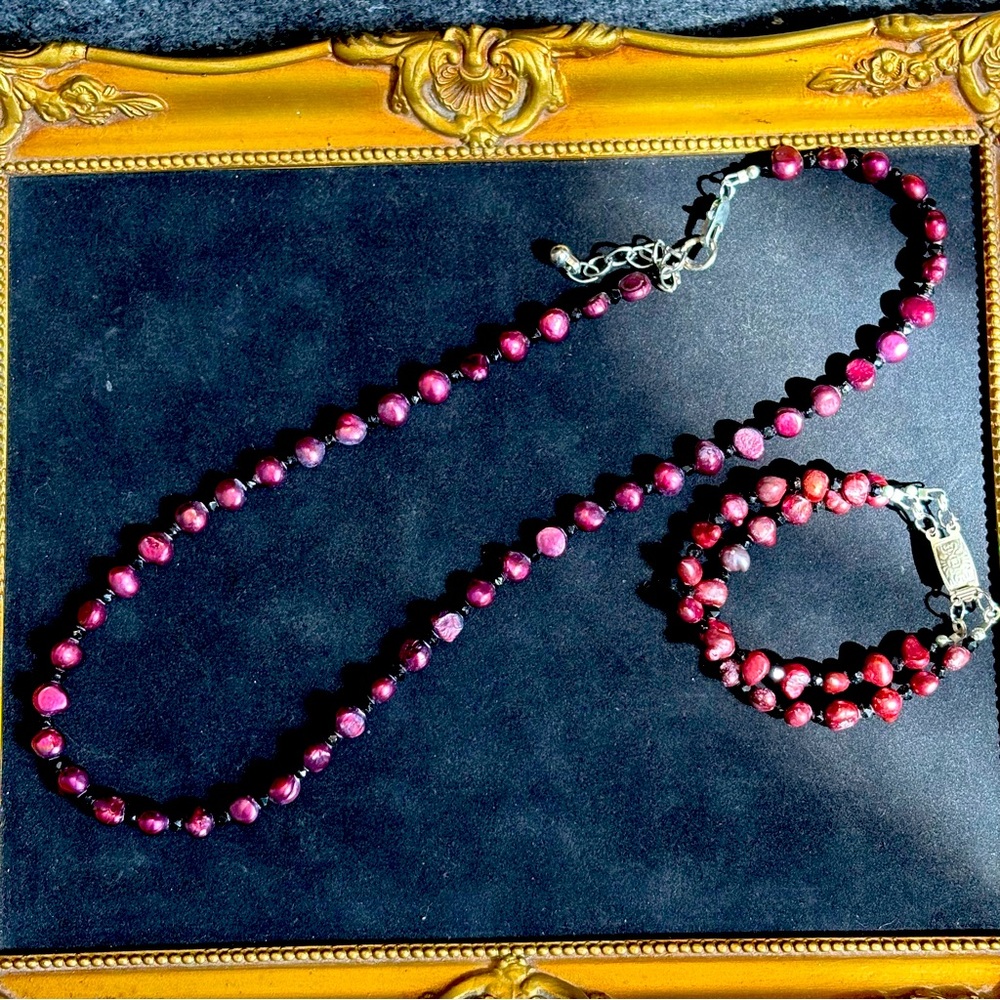 Elegant Dyed Freshwater Pearl & Faceted Jet Necklace & Bracelet Set